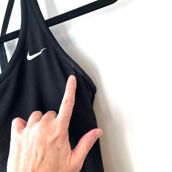 Nike Dri-Fit Black Built-In Bra Tank Top Strappy Racer Back Gym Yoga Athletic M - Picture 9 of 9